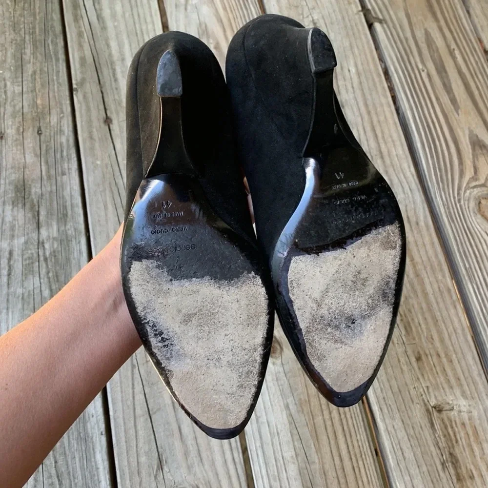 Sergio Rossi size 41 black suede bow wedge heels made in Italy